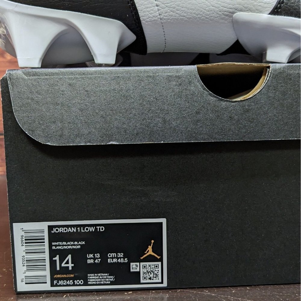 Nike Air Jordan 1 Low TD Men's 14 Panda White Black football cleats FJ6245-100 - Picture 9 of 9